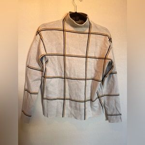 Turtle neck sweater